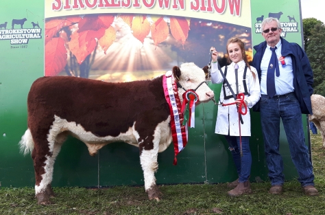 Champion Shiloh Farm Dynamite with Elanor Reilly and judge Society President Liam Philpott